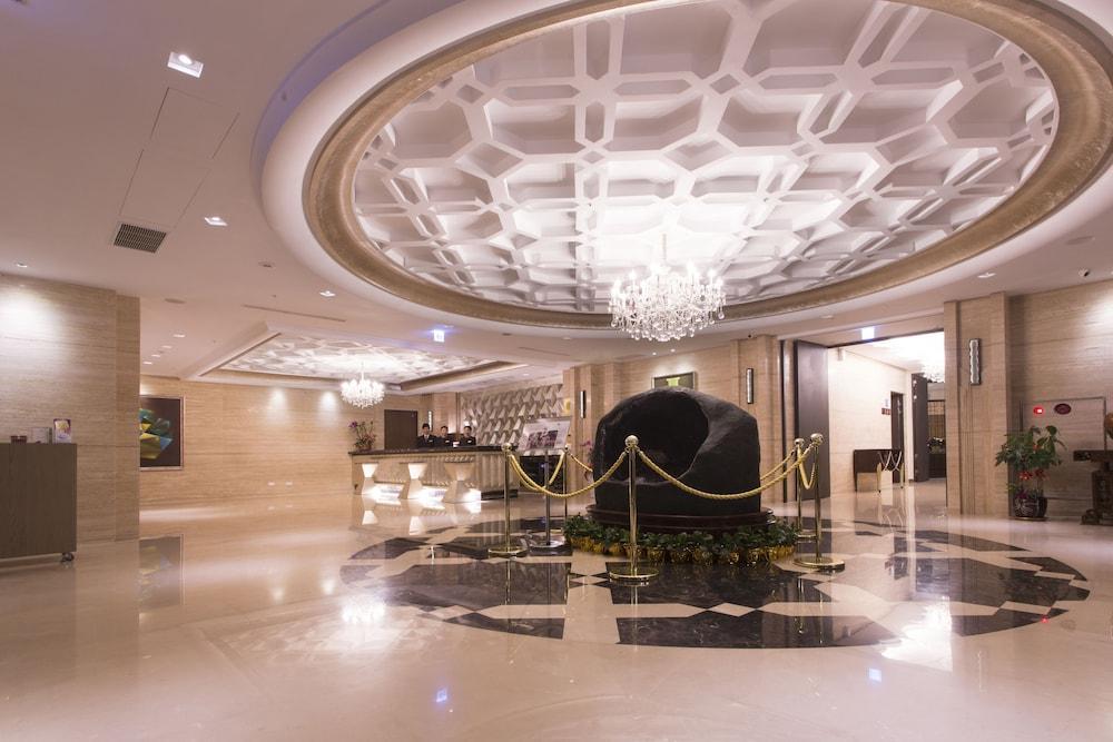 Grand City Hotel Fengyuan Eksteriør bilde
