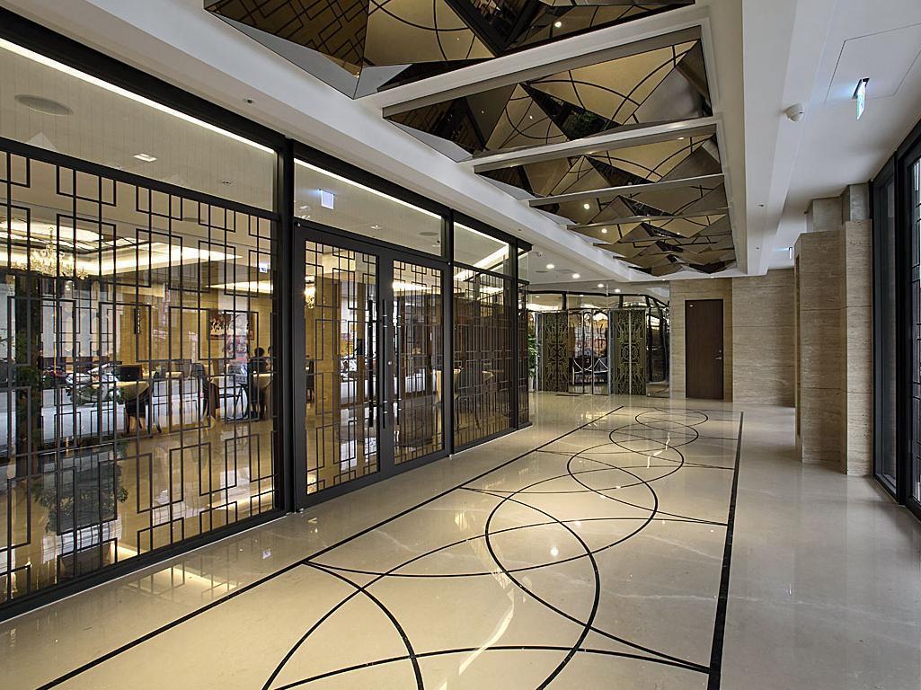 Grand City Hotel Fengyuan Eksteriør bilde
