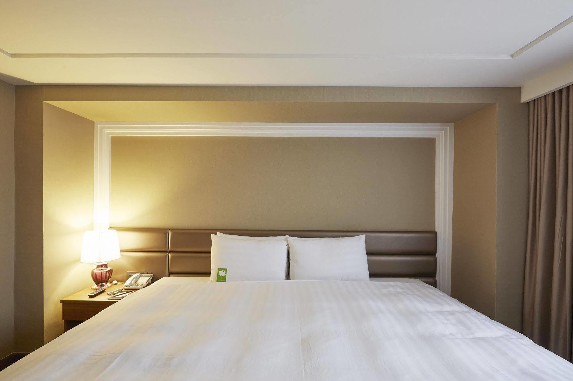 Grand City Hotel Fengyuan Eksteriør bilde