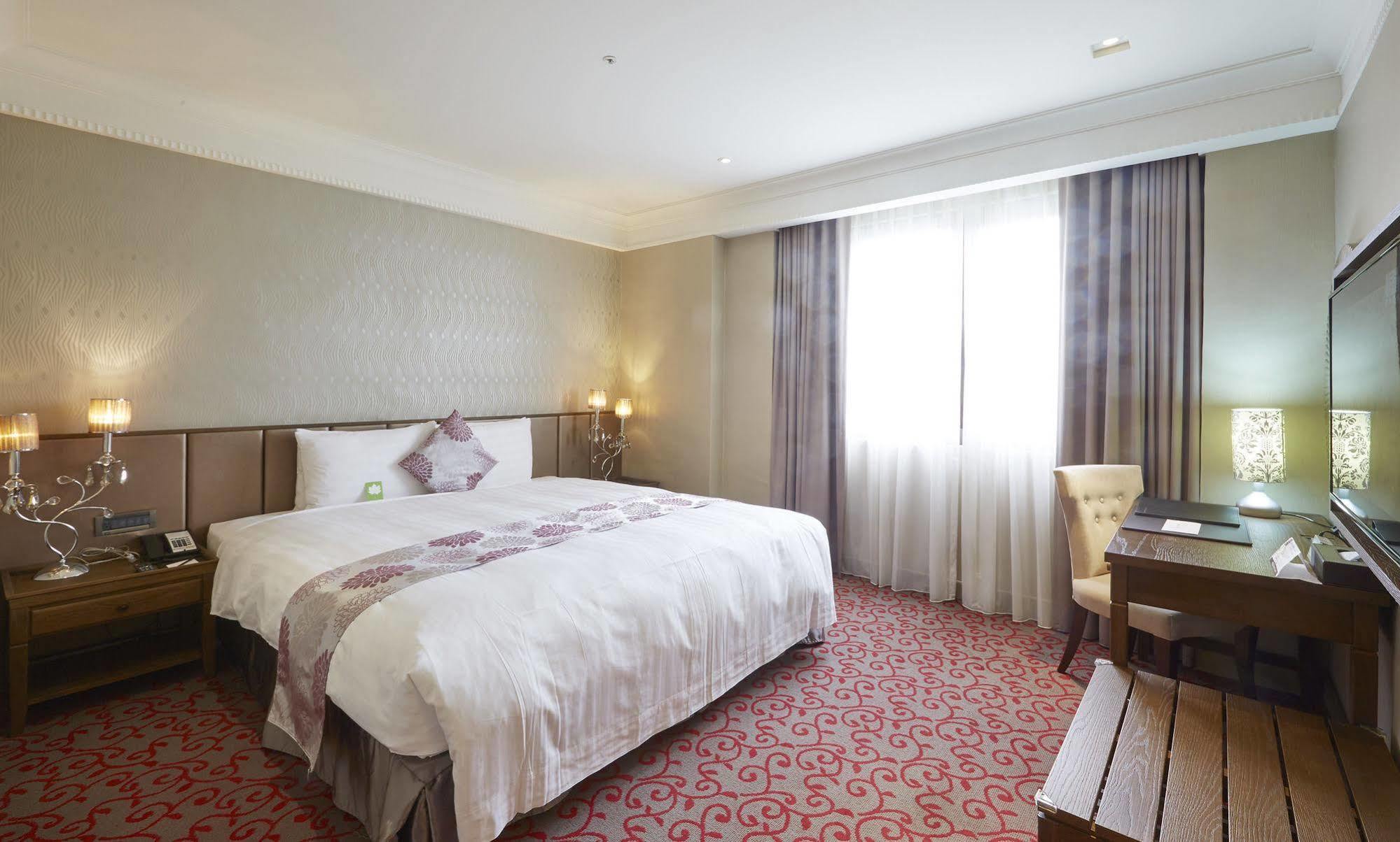 Grand City Hotel Fengyuan Eksteriør bilde