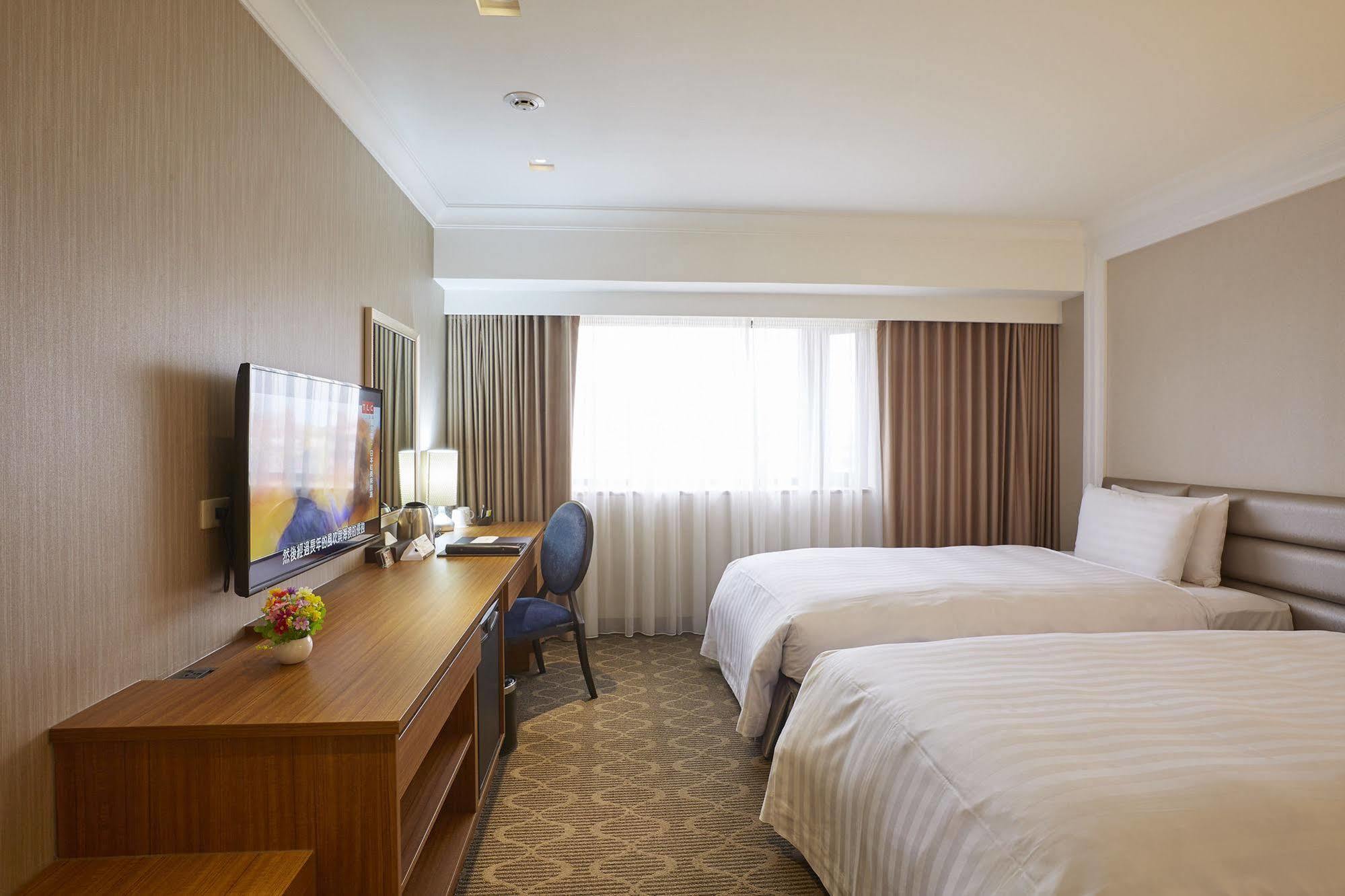Grand City Hotel Fengyuan Eksteriør bilde
