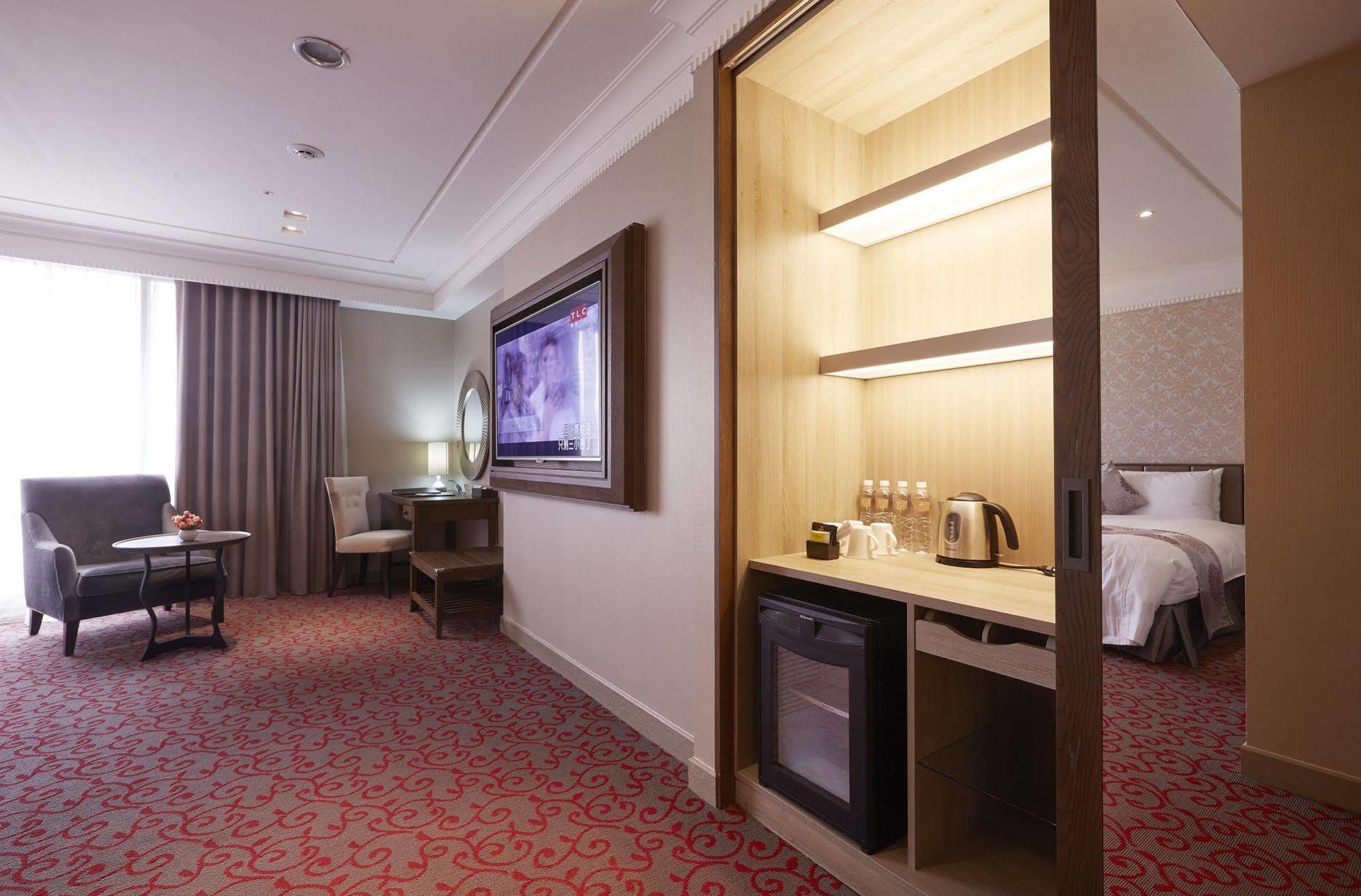 Grand City Hotel Fengyuan Eksteriør bilde