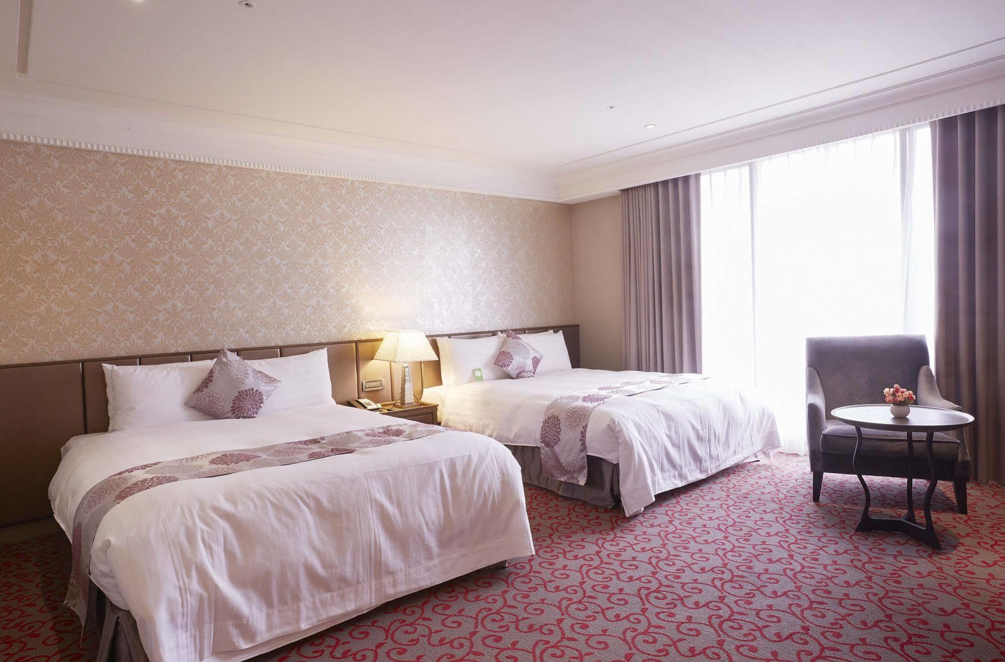 Grand City Hotel Fengyuan Eksteriør bilde