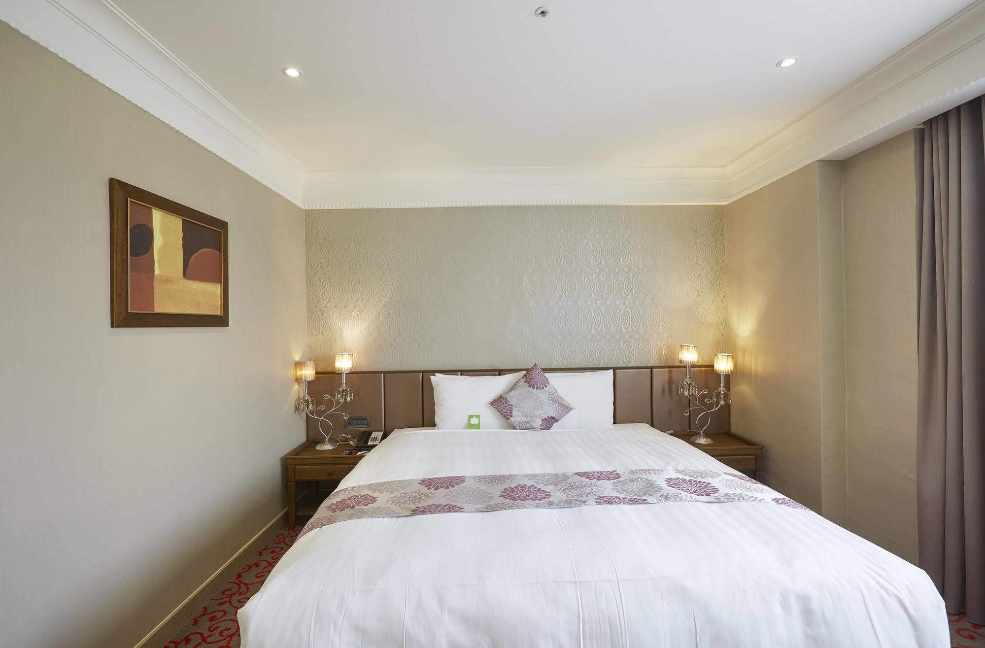 Grand City Hotel Fengyuan Eksteriør bilde