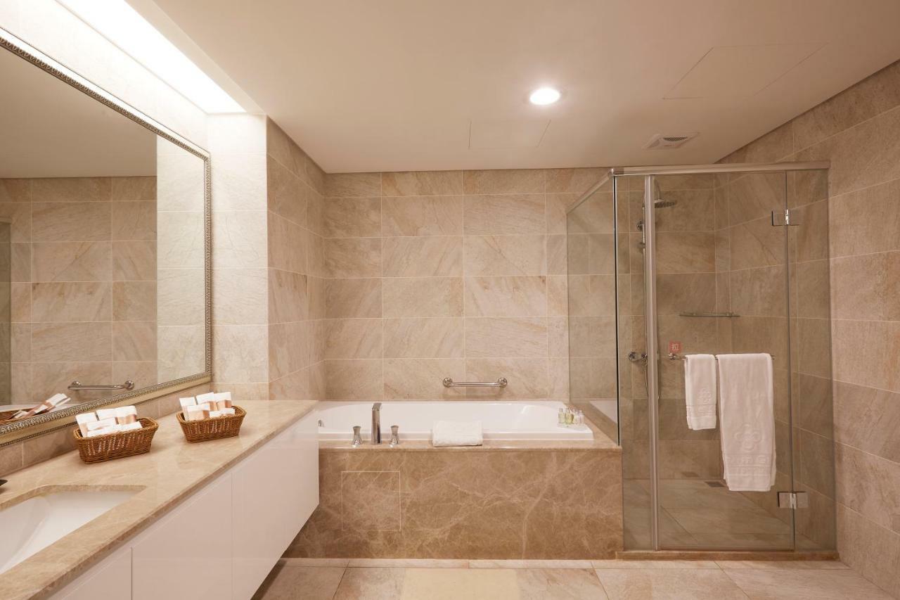 Grand City Hotel Fengyuan Eksteriør bilde